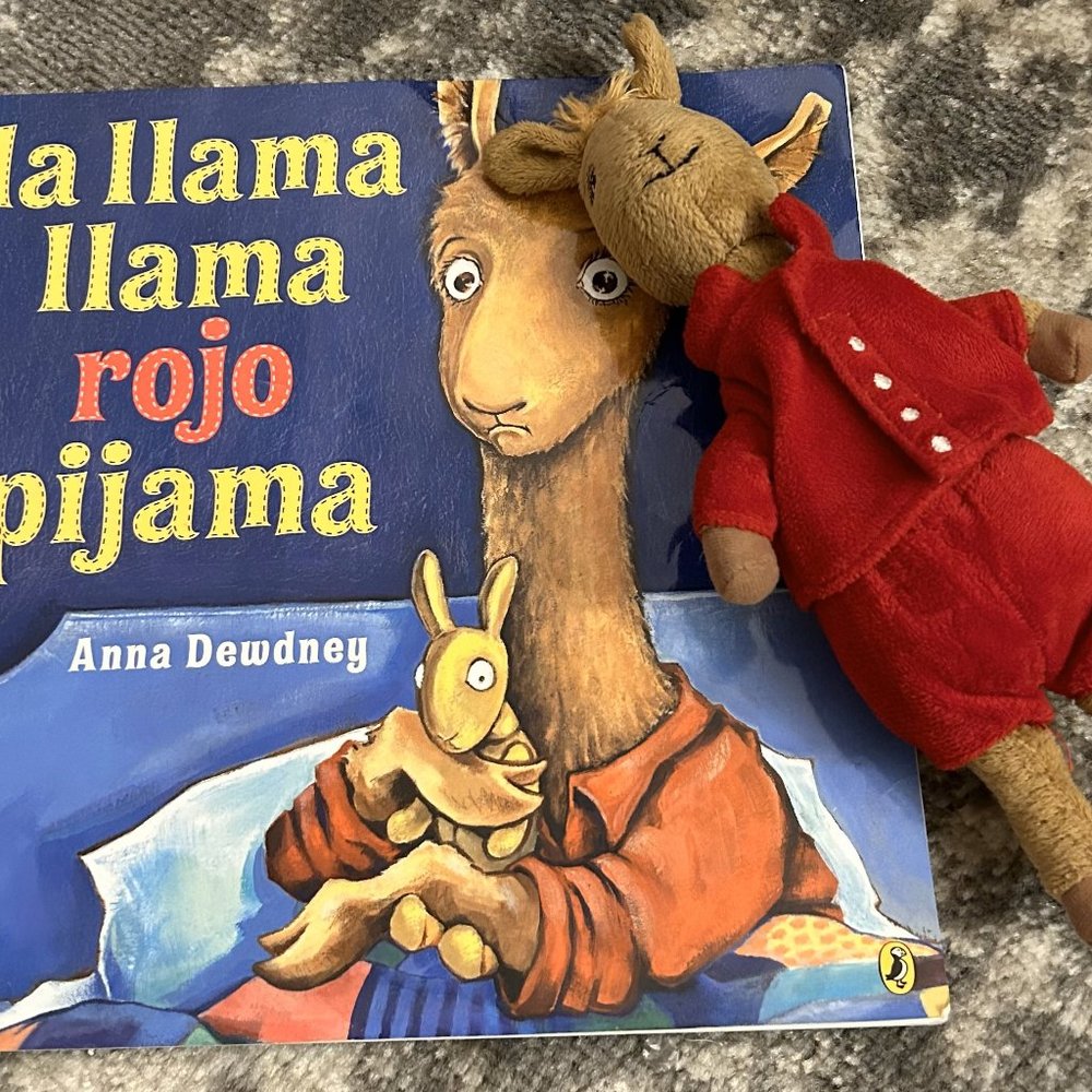 Paperback Llama in Red Pajama-Spanish Version and Plush Llama Character 10"